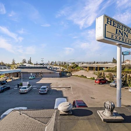 Heritage Inn Express Hayward Esterno foto