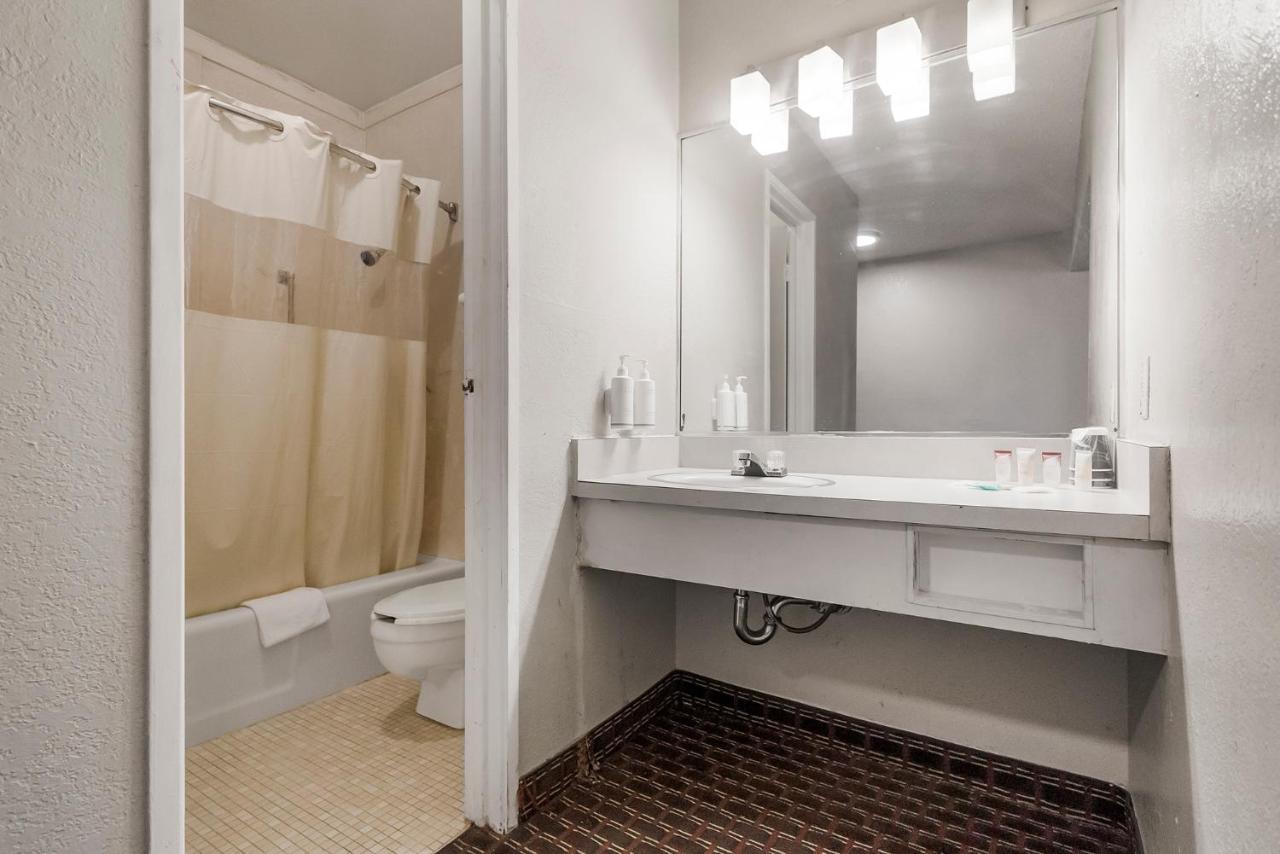 Heritage Inn Express Hayward Esterno foto