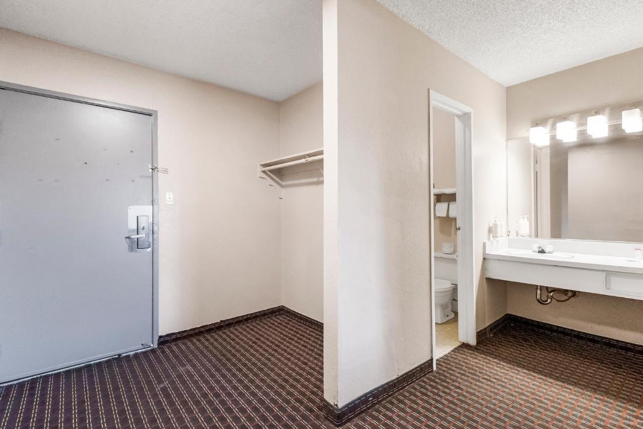 Heritage Inn Express Hayward Esterno foto