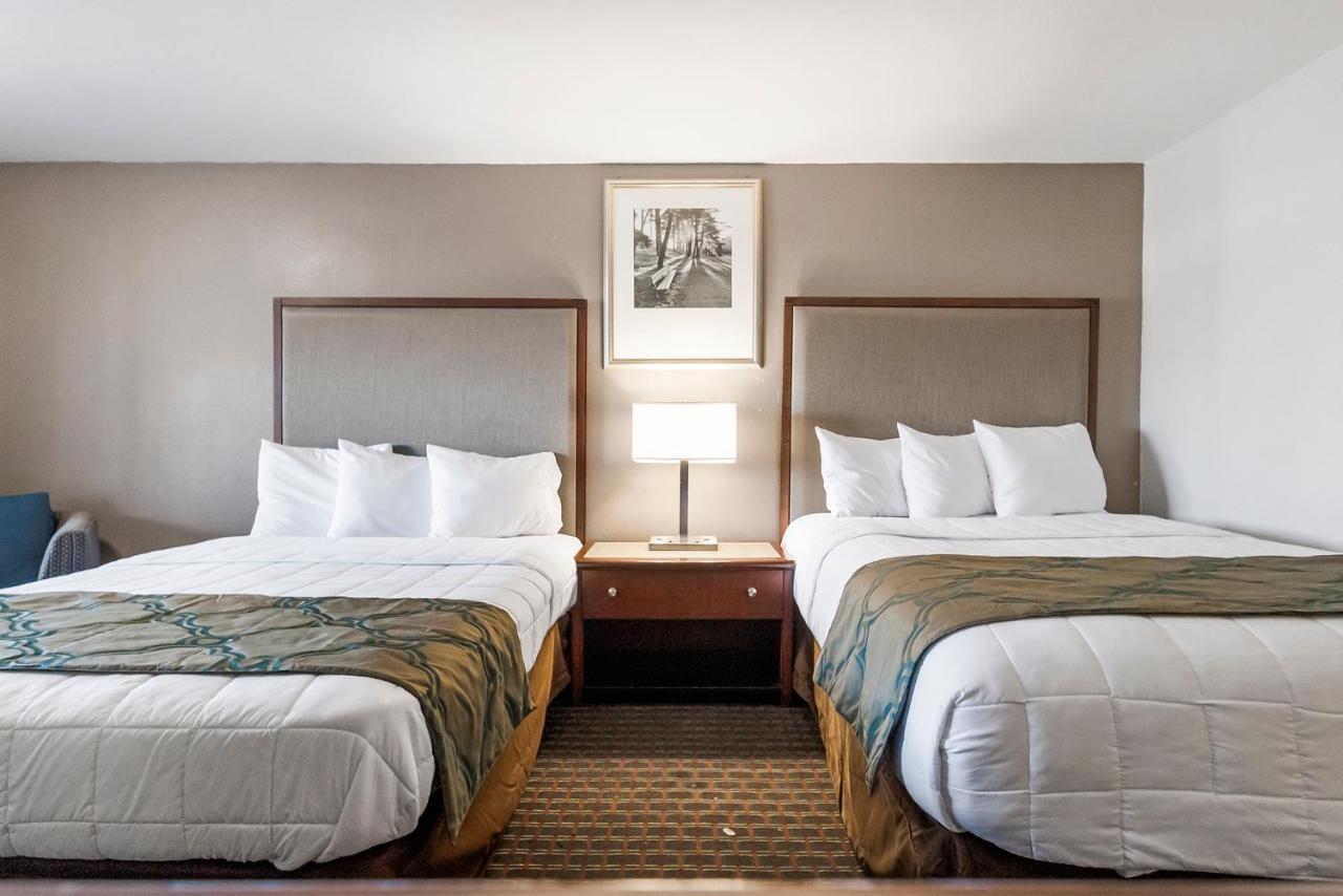 Heritage Inn Express Hayward Esterno foto