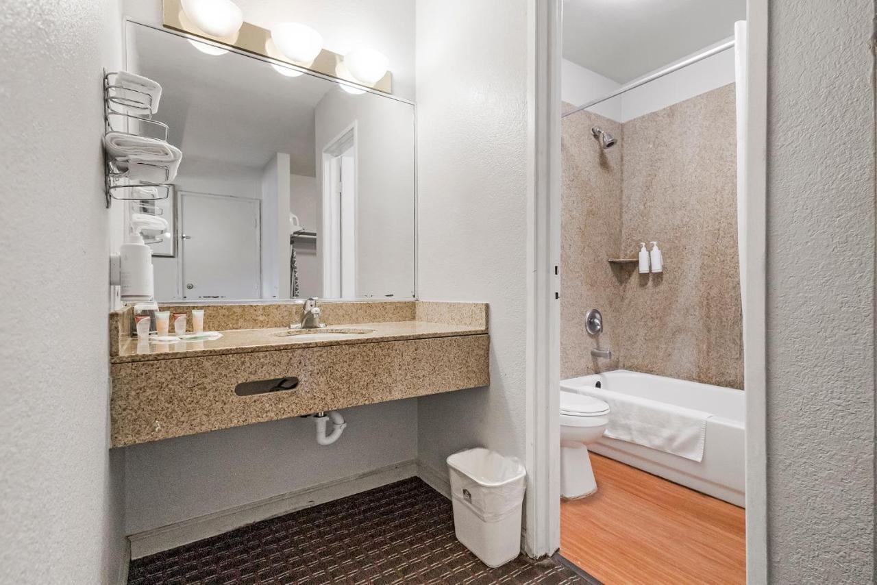 Heritage Inn Express Hayward Esterno foto