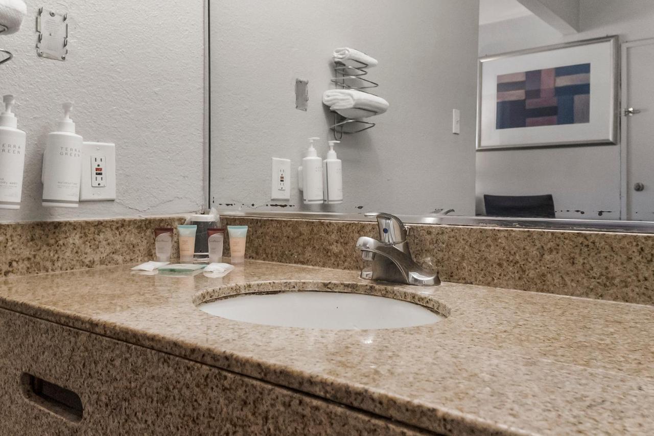Heritage Inn Express Hayward Esterno foto