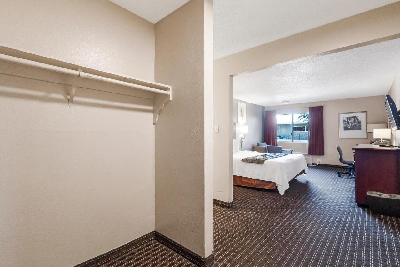 Heritage Inn Express Hayward Esterno foto