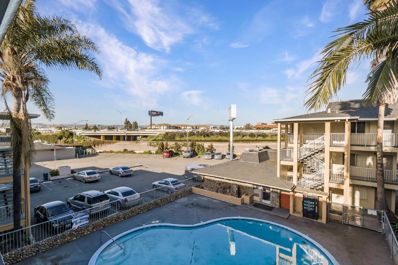 Heritage Inn Express Hayward Esterno foto