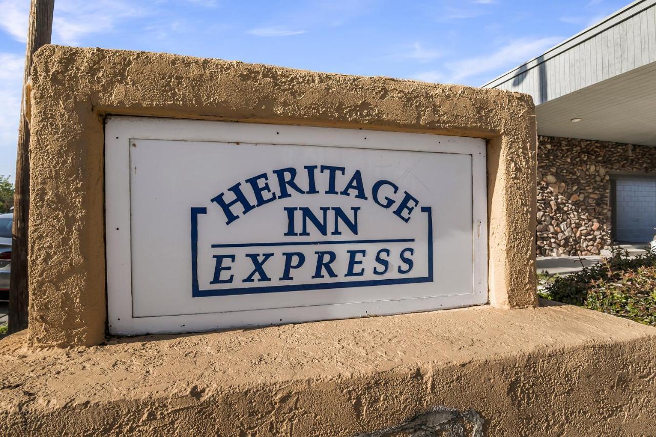 Heritage Inn Express Hayward Esterno foto