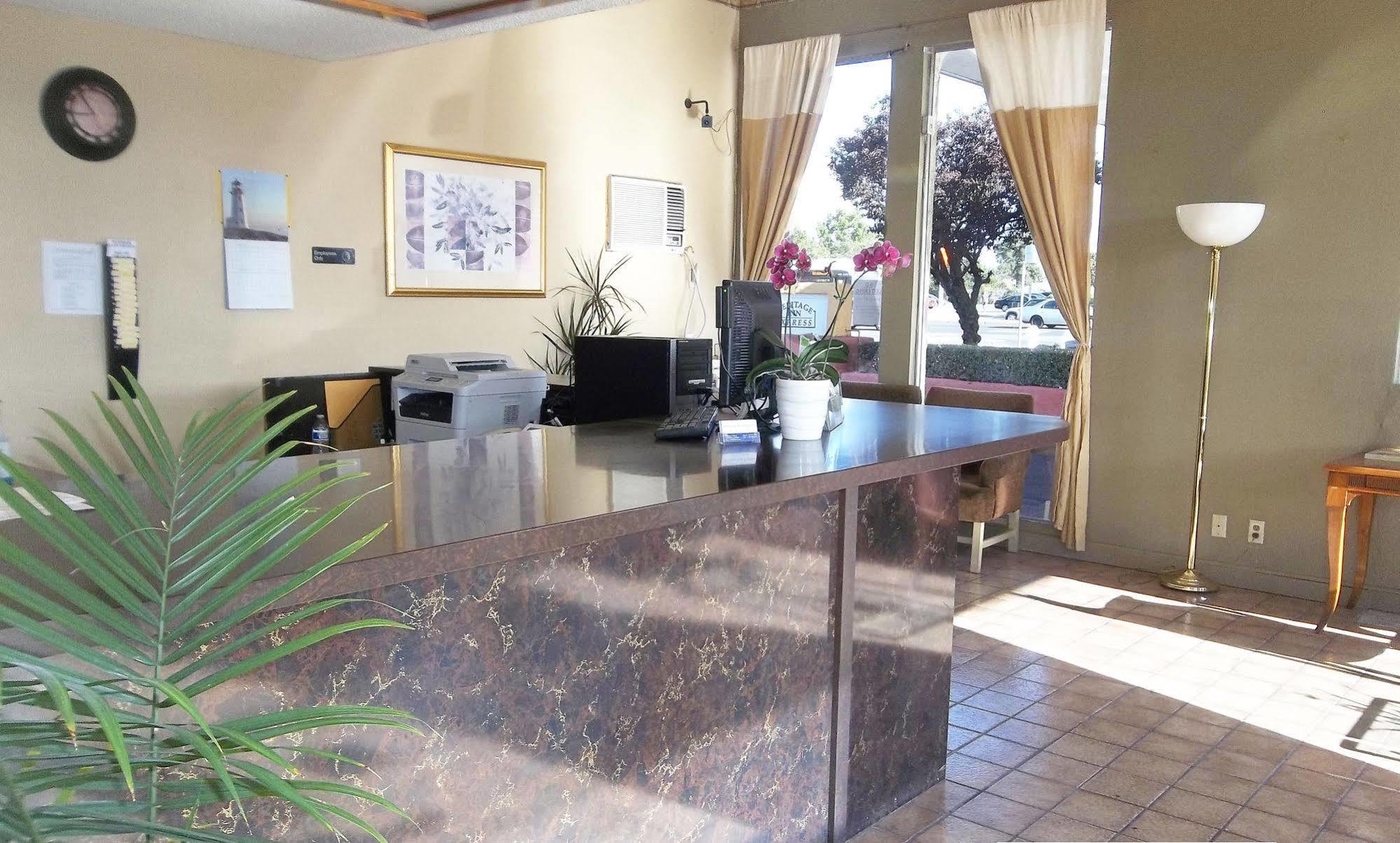 Heritage Inn Express Hayward Esterno foto